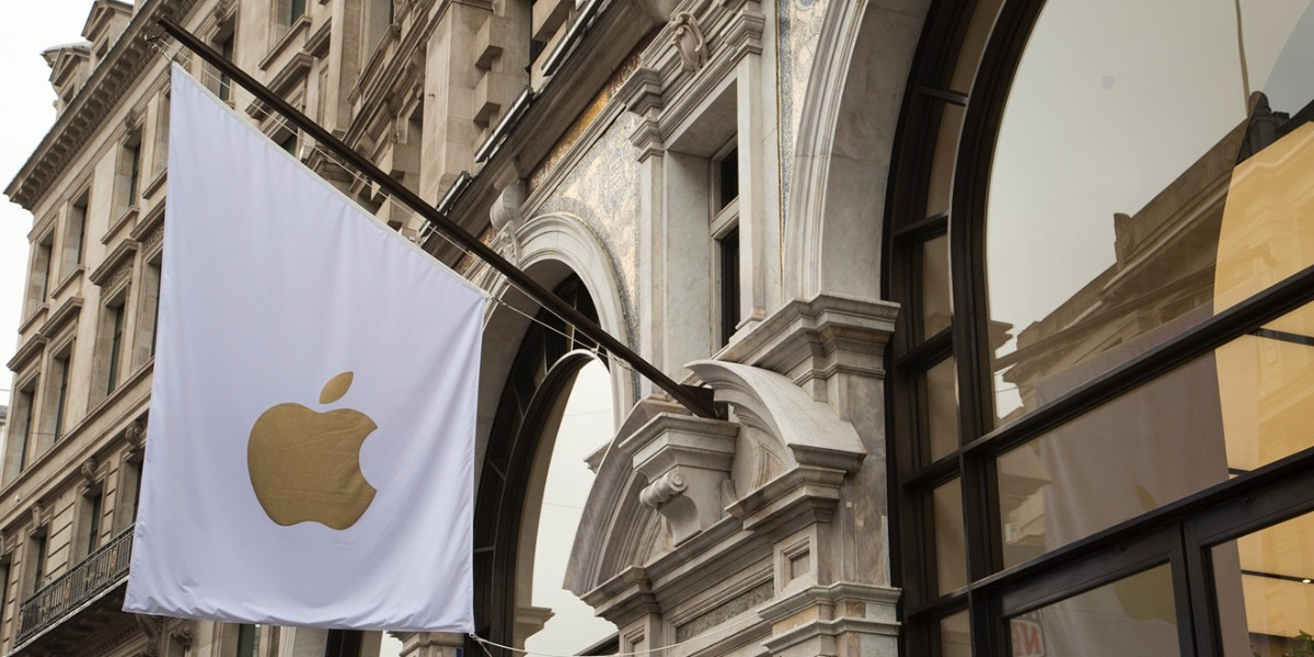 AppleInsider.com - Apple store on Regent Street
